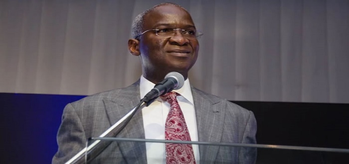 Blame Electricity Workers, Not Buhari For Poor Power Supply In The Country – Fashola
