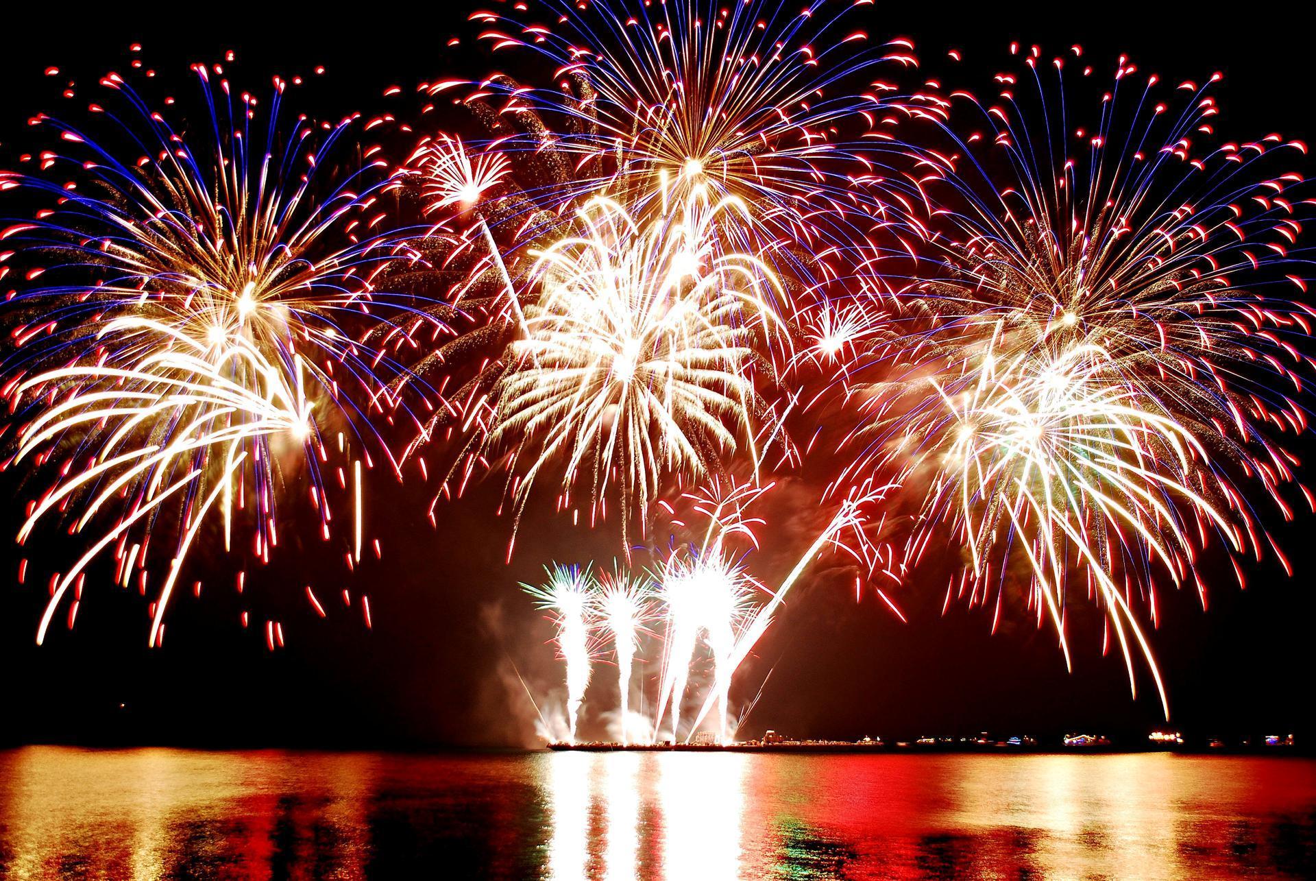 These 11 business ideas can make money for you this Xmas holiday
