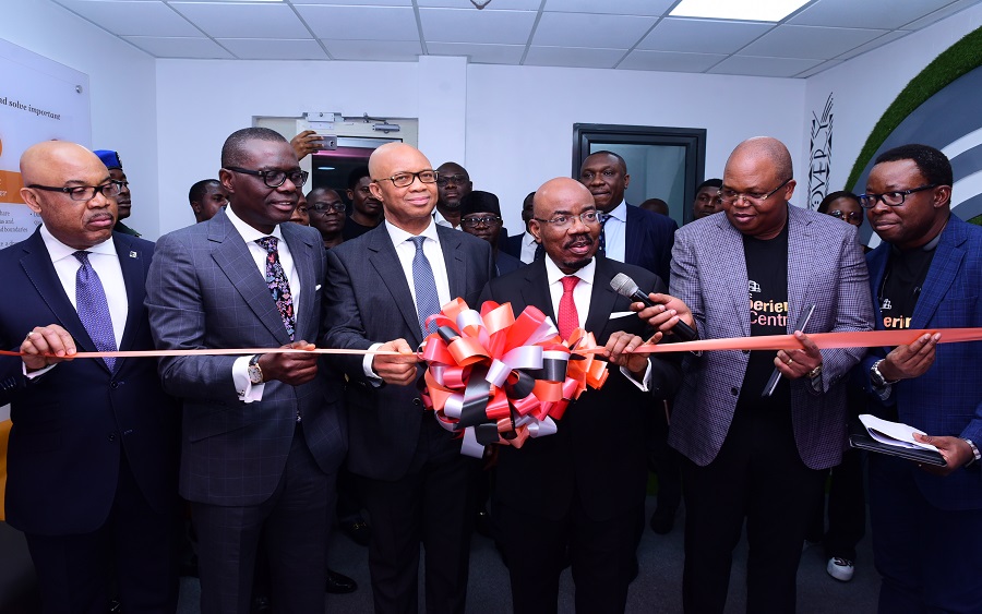 Governor Sanwo-Olu and Jim Ovia step into virtual reality at PwC’s new Experience Centre
