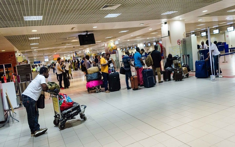 How young Nigerians are investing to leave the country 