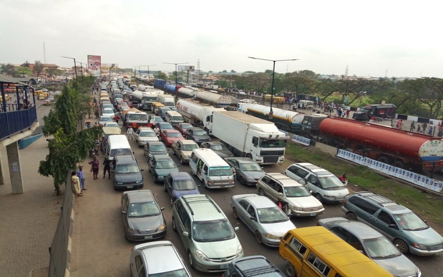 Ileya festival: Motorists lament as heavy traffic hits Lagos-Ibadan expressway