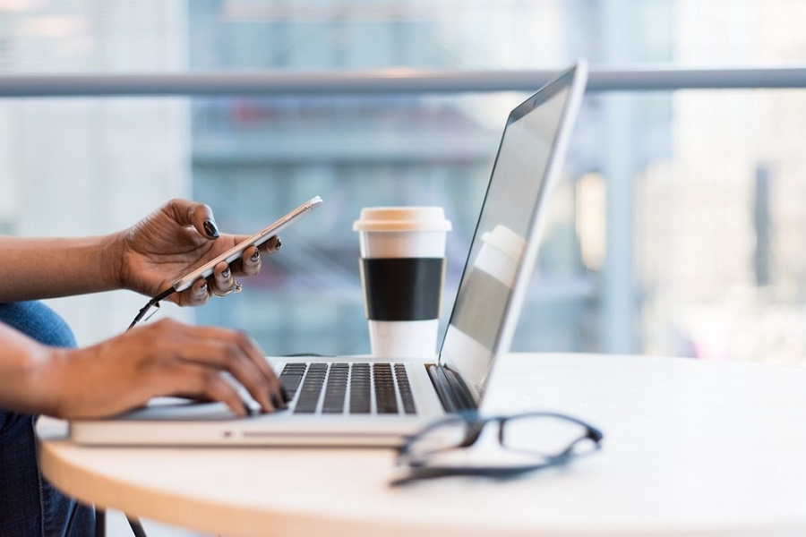 Why you should add a business line to your smartphone