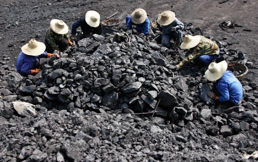 Red light, green light: China’s squid games on coal retreat