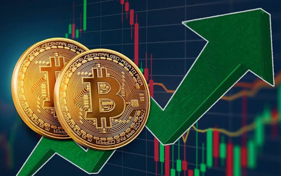 Experts say Bitcoin could soar to $200,000 in 2022