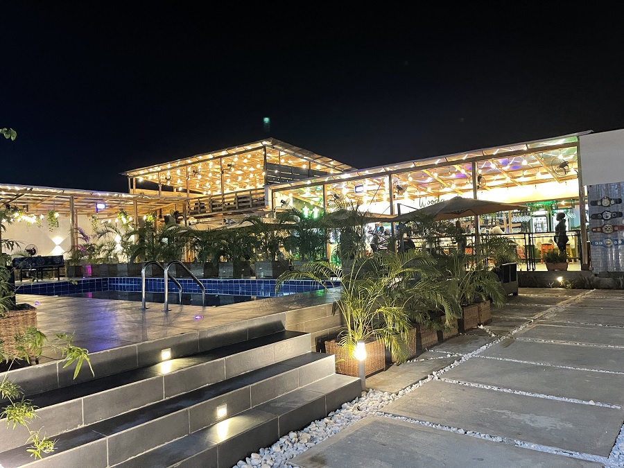 Is this the best spot for a romantic dinner in Osapa London?