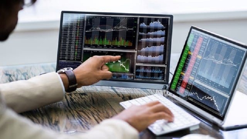 Managing risk in online trading