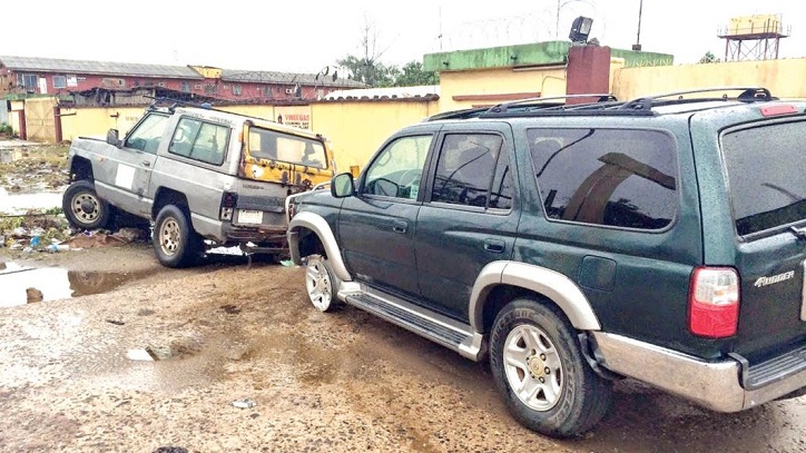 They almost extorted this motorist for N50,000 but their luck ran out