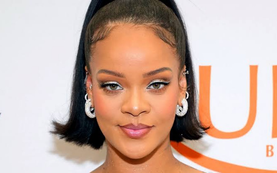 Rihanna Breaks Records to Become the Youngest Self-Made Billionaire
