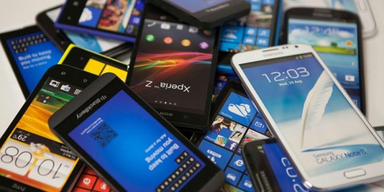 “African smartphone market grows by 12% in Q3 2023”—Report