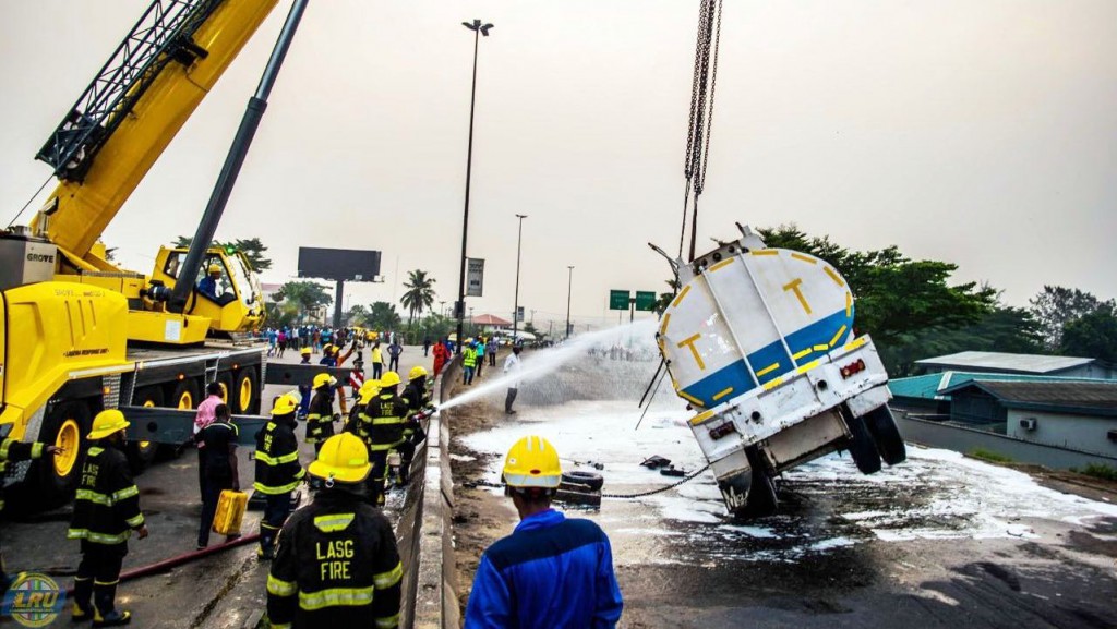 Loaded tanker crushes 3 other vehicles on Gbagada-Ifako bridge