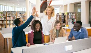 Schools in the US that provide financial aid opportunities for eligible international students