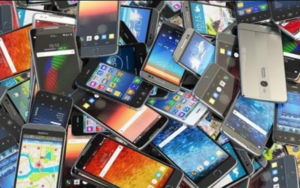 Another marginal decline in mobile subscriptions in June