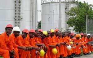 Fuel subsidy: Shell Nigeria staff begin 3-day warning strike for higher pay  