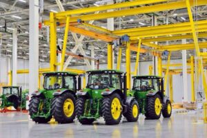 FG signs MoU to receive 2000 tractors annually for 5 years to boost mechanised farming 