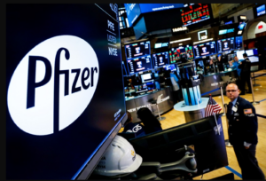 Pfizer shares plunge 7% as 2024 revenue forecast falls below consensus estimates 