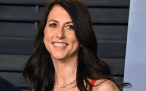 Bezos’s ex-wife, MacKenzie Scott, is $3.69 billion poorer in 2025 