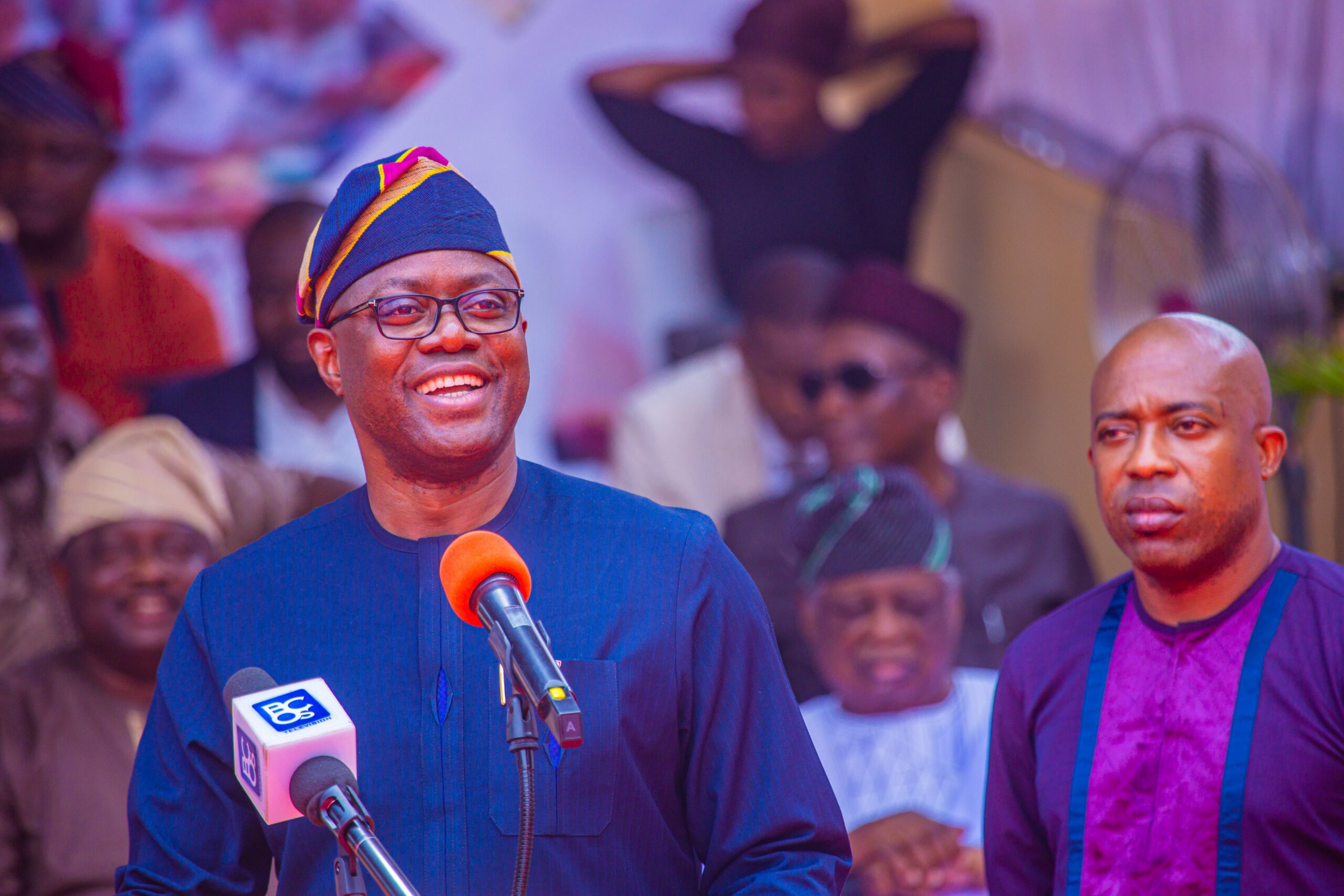 Oyo State government to recruit 7,000 primary school teachers, 100 caregivers across state