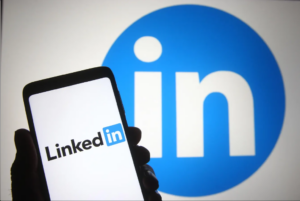 Linkedin predicts 3 AI trends that will transform recruiting