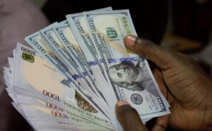 Exchange rate for customs duty collection drops to N1,637/$1