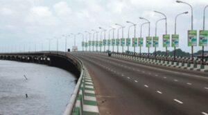 FG installing CCTV, Solar lights on Third Mainland bridge for security – Works Minister