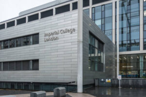 UK business school offers African future leader scholarship for 2025 MBA program 
