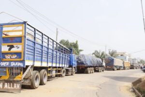 Court orders seizure of trucks carrying illegally mined solid minerals in Ilorin 