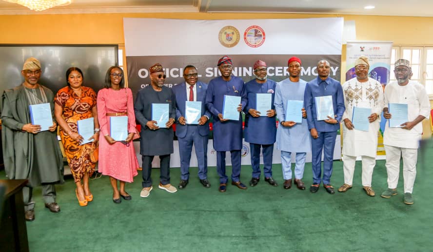 Lagos, 3 firms sign power deals to scale generation capacity to 400MW 
