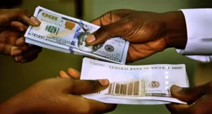 Naira gains N13 as weekly FX turnover falls by $1.05 billion