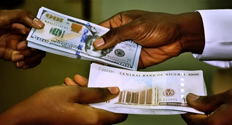 Naira gains ground as CBN war chest hits $54 billion