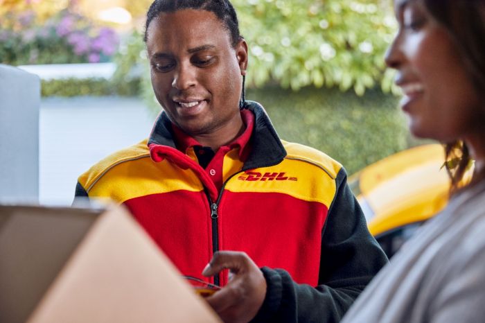 DHL image