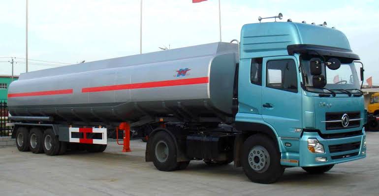 Nigeria : les chauffeurs de camions d'huile alimentaire suspendent leur grève